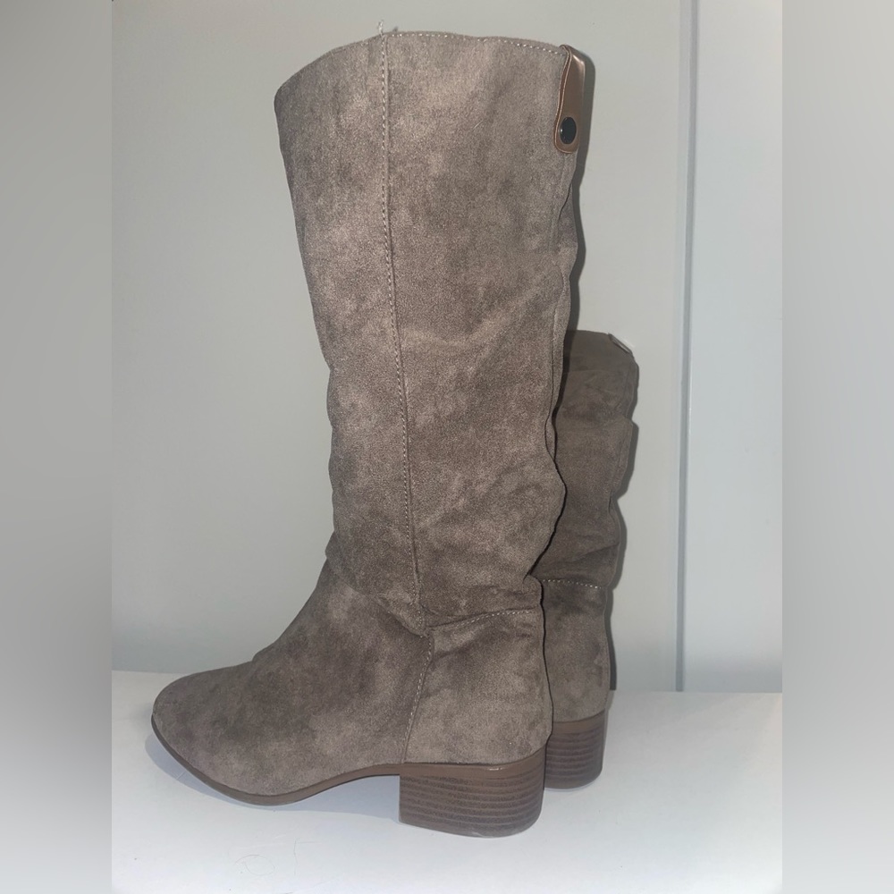 Suede Boot Size 8